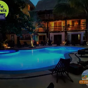 4* Hotel El Pueblito